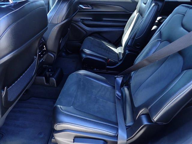 Used 2024 Jeep Grand Cherokee L Laredo AWD/4WD image 10