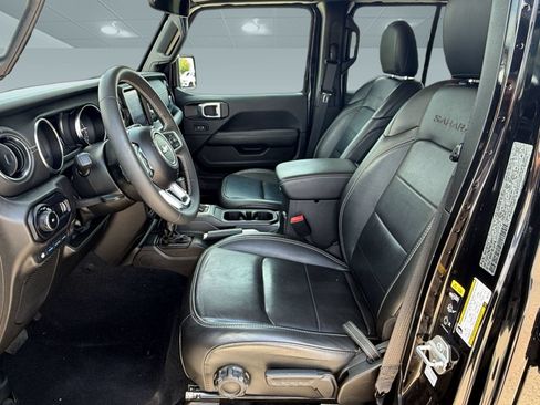 Used 2023 Jeep Wrangler Unlimited Sahara AWD/4WD image 5