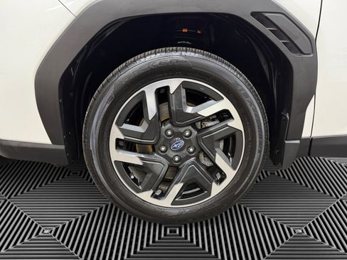 Used 2025 Subaru Forester Premium image 14