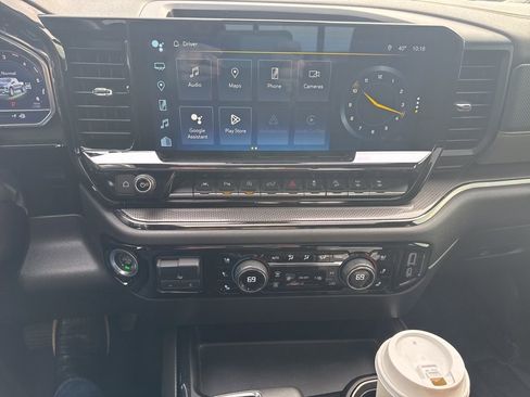 Used 2022 Chevrolet Silverado 1500 ZR2 w/ Technology Package image 15