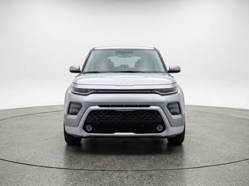 Used 2025 Kia Soul LX w/ LX Technology Package image 2