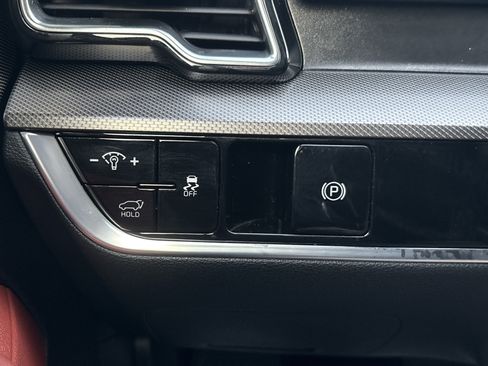 Used 2024 Kia Sportage SX image 31