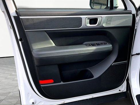 Used 2025 Hyundai Santa Fe Limited image 23