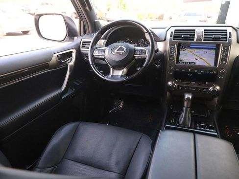 Used 2020 Lexus GX 460 Premium w/ Premium Package AWD/4WD image 27