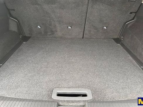Used 2022 Nissan Rogue S FWD image 17