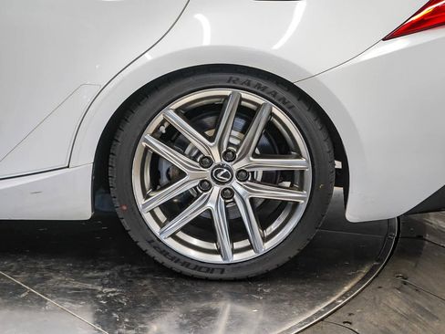 Used 2019 Lexus IS 300 F Sport image 10