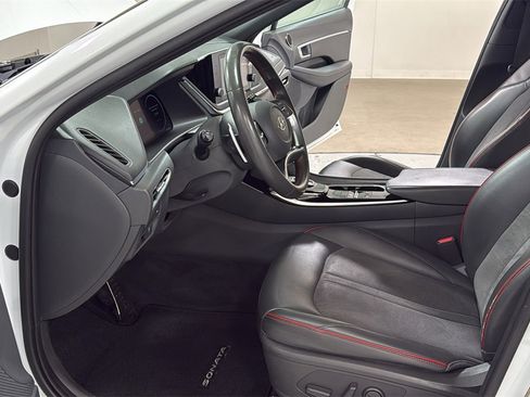 Used 2020 Hyundai Sonata SEL Plus image 12