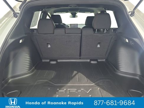 Used 2025 Honda HR-V Sport image 19