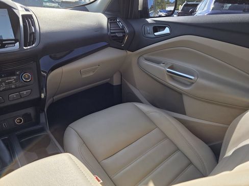 Used 2017 Ford Escape Titanium FWD image 15