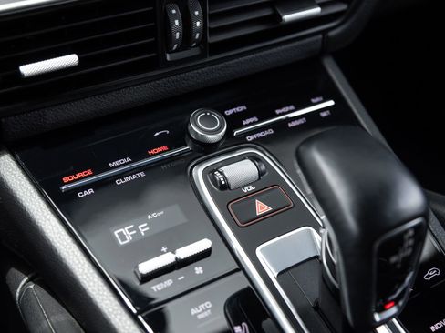 Certified 2021 Porsche Cayenne S AWD/4WD image 26