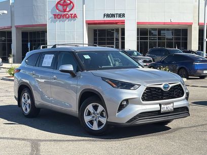 Used 2022 Toyota Highlander LE