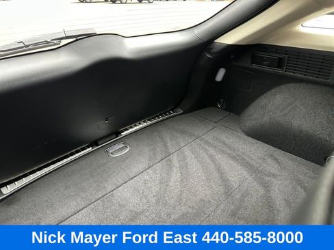 Used 2025 Genesis GV70 2.5T w/ Select Package image 28