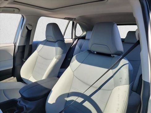 Used 2025 Toyota RAV4 XLE Premium image 13