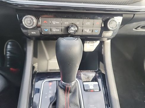 Used 2025 Jeep Compass Trailhawk AWD/4WD image 12