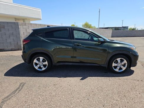 Used 2016 Honda HR-V LX image 4