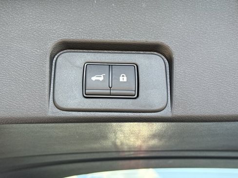 Certified 2026 Nissan Rogue SV w/ SV Premium Package FWD image 10