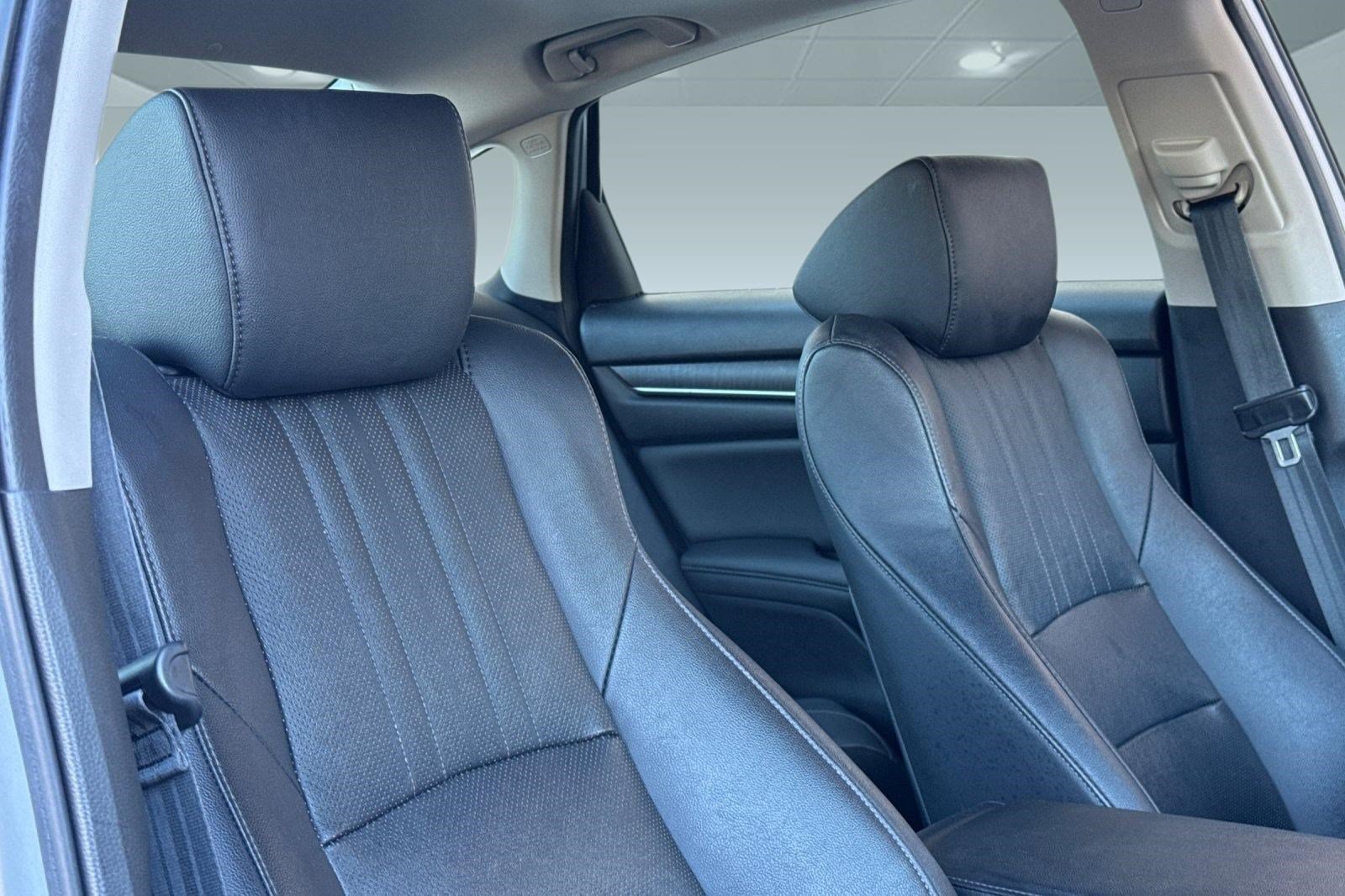 Certified 2020 Honda Accord EX-L image 31