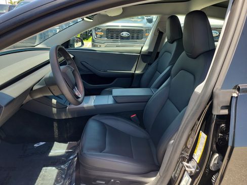 Used 2025 Tesla Model 3 Long Range RWD image 13