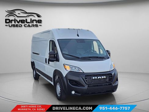 Used 2025 RAM ProMaster 2500 w/ Convenience Group image 5