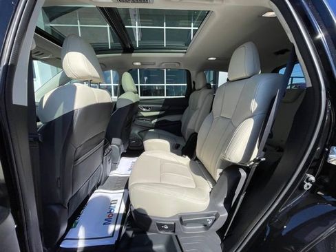New 2026 Subaru Ascent Limited AWD/4WD image 17