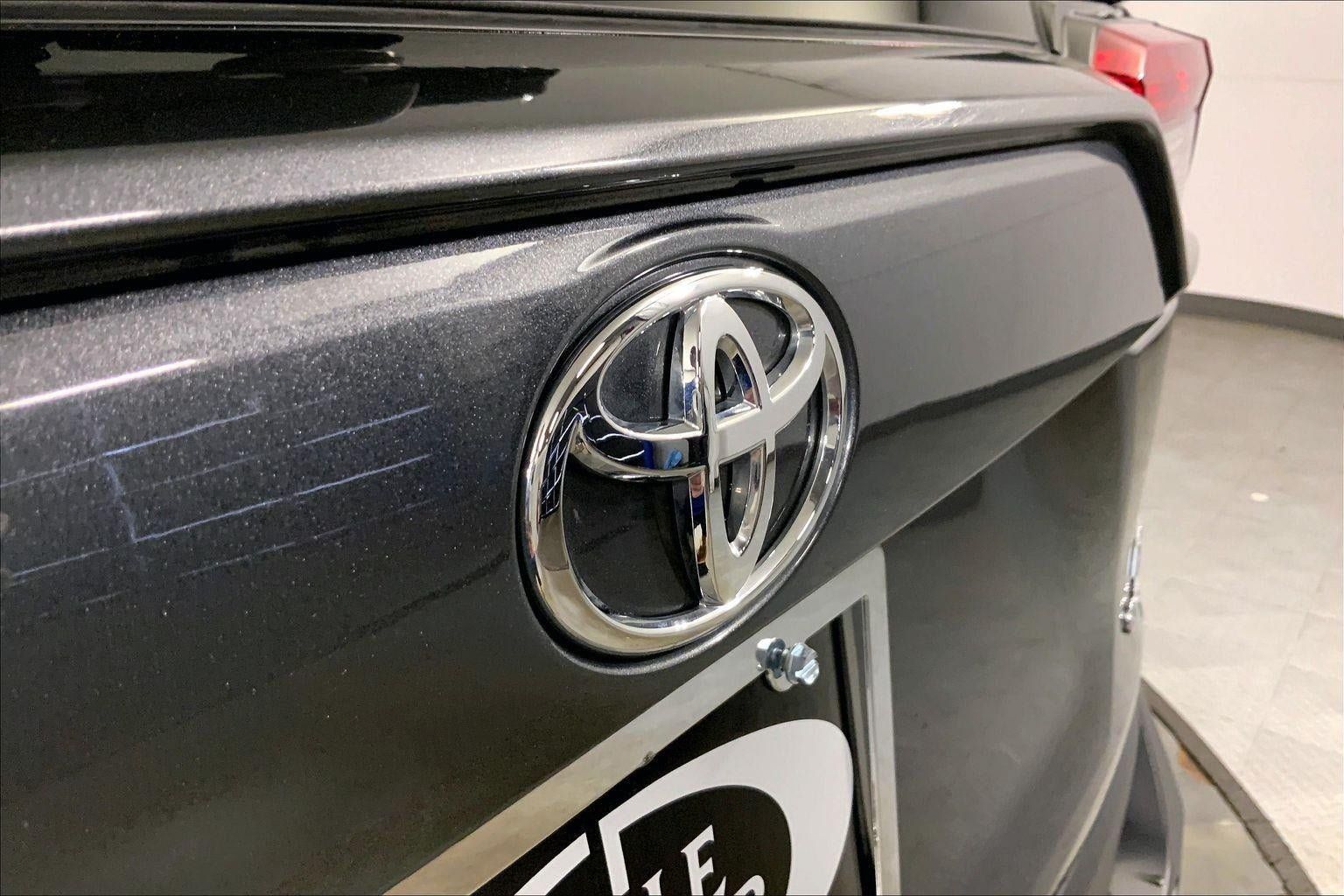 Used 2025 Toyota RAV4 LE AWD/4WD image 29