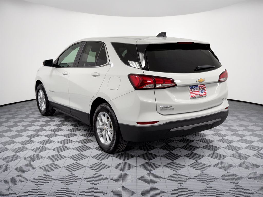 Used 2024 Chevrolet Equinox LT w/ LPO, Floor Liner Package FWD image 3