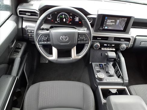 Used 2025 Toyota 4Runner SR5 image 8