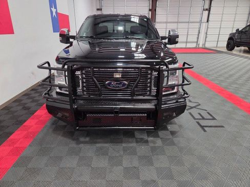Used 2022 Ford F350 Platinum image 5