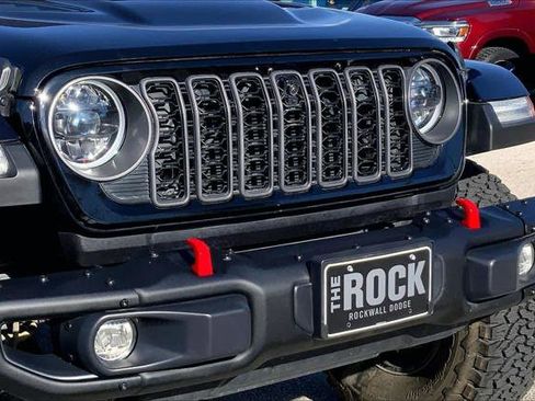 Certified 2025 Jeep Wrangler Unlimited Rubicon image 25