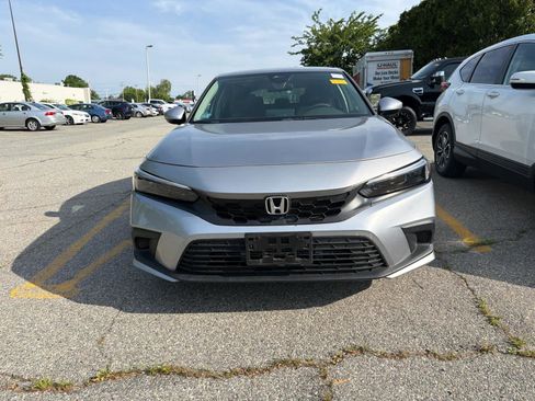 Used 2023 Honda Civic LX image 2