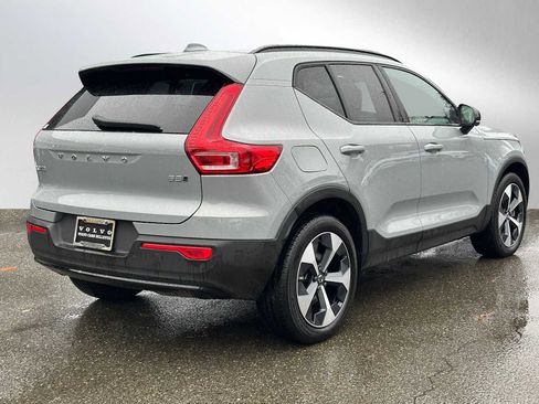 Used 2025 Volvo XC40 B5 Plus w/ Protection Package Premier image 3