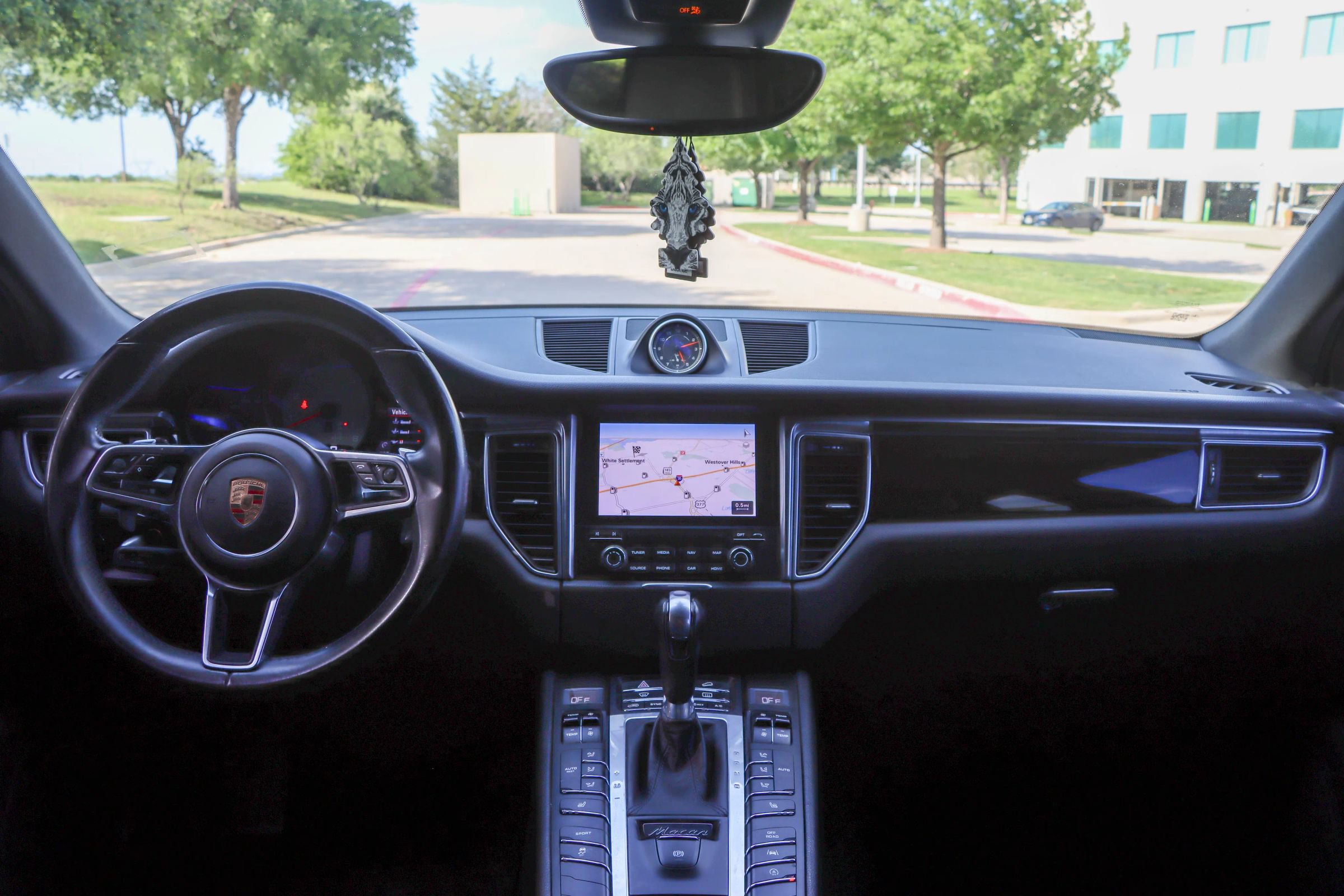 Used 2017 Porsche Macan S AWD/4WD image 26