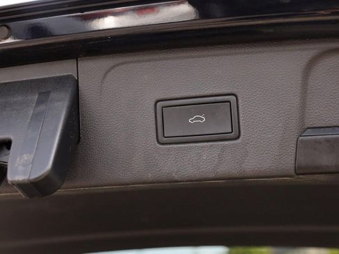 Used 2021 Volkswagen Atlas SEL Premium AWD/4WD image 8
