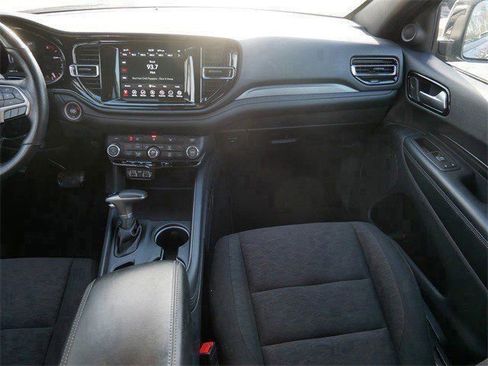 Used 2024 Dodge Durango SXT image 12
