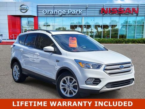 Used 2018 Ford Escape SE image 1