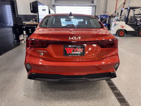 Certified 2022 Kia Forte LXS image 32