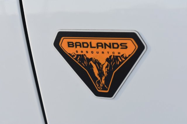 Used 2023 Ford Bronco Badlands w/ Sasquatch Package AWD/4WD image 12