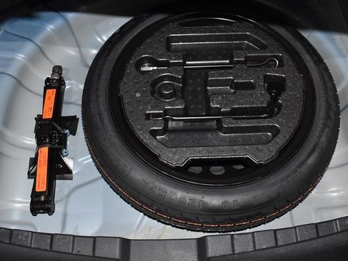 Used 2024 Nissan Sentra SV image 30