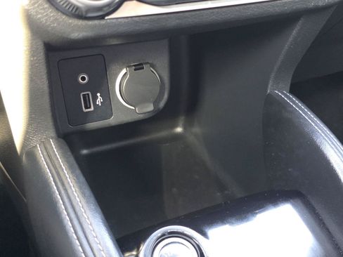 Used 2019 Nissan Kicks SR w/ SR Premium Package FWD image 16
