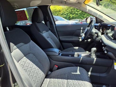 Certified 2025 Nissan Kicks SV AWD/4WD image 25