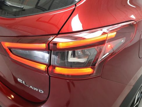 Used 2020 Nissan Rogue Sport SL AWD/4WD image 31