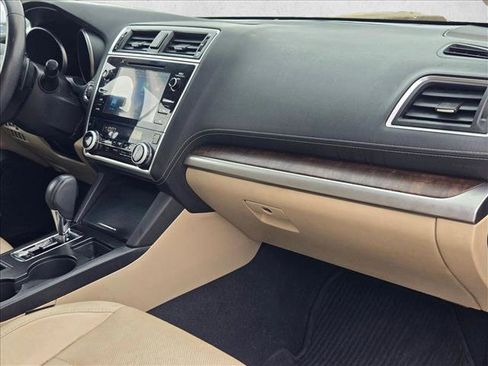 Used 2018 Subaru Outback 2.5i Limited image 17