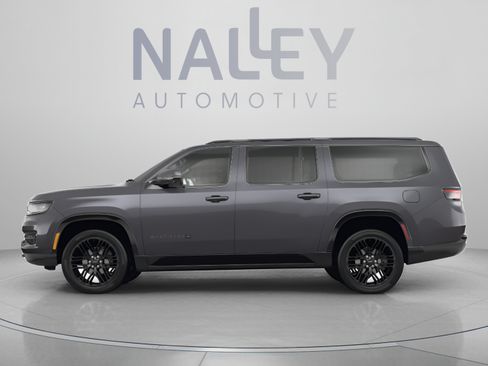 Used 2023 Jeep Wagoneer L Series II AWD/4WD image 2
