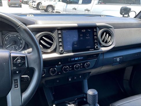 Used 2023 Toyota Tacoma TRD Off-Road AWD/4WD image 15