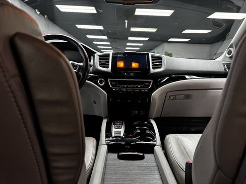 Used 2017 Honda Pilot Touring image 38