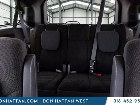 Used 2019 Dodge Grand Caravan SE FWD image 16