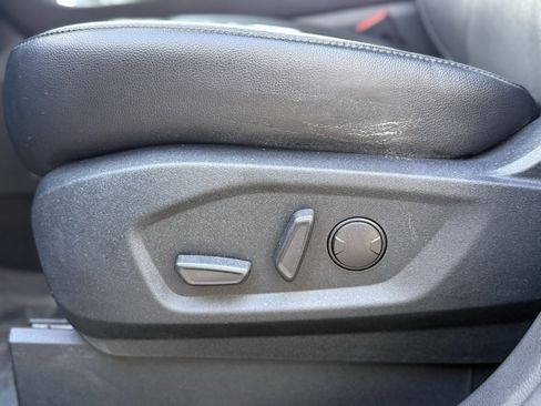 Used 2022 Ford Edge Titanium image 9