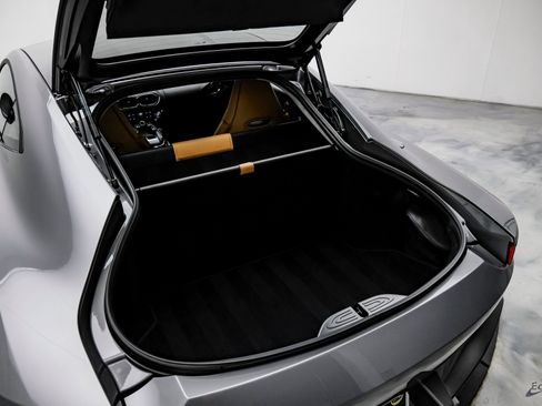 Used 2020 Aston Martin V8 Vantage Coupe image 79