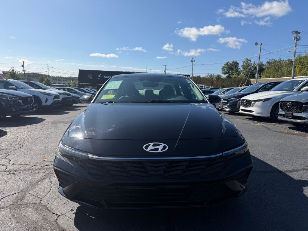 Used 2024 Hyundai Elantra SEL FWD image 8