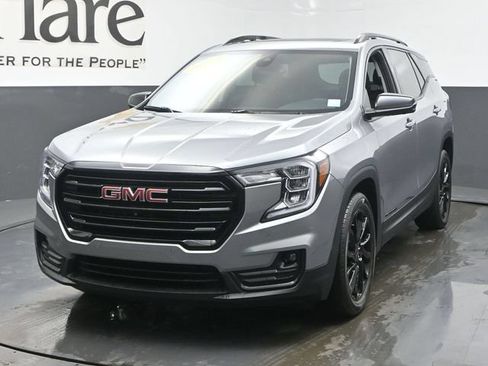 Used 2023 GMC Terrain SLT w/ Tech Package FWD image 7